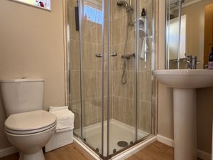 En Suite - click for photo gallery